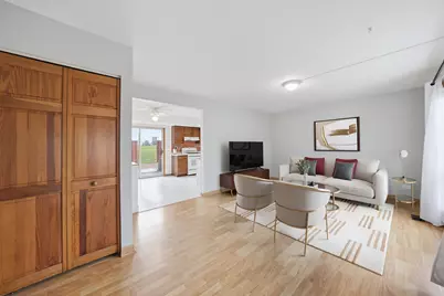 130 Lasalle Road, Streamwood, IL 60107 - Photo 3