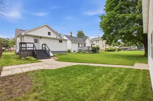 422 S 10th St, Dekalb, IL 60115 - Photo 27