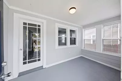 422 S 10th Street, Dekalb, IL 60115 - Photo 3