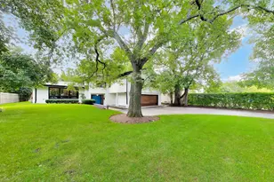 1005 Forestway Dr, Glencoe, IL 60022 - Photo 49