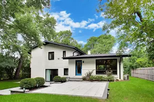 1005 Forestway Dr, Glencoe, IL 60022 - Photo 41