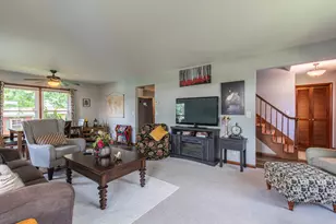 1027 W 3rd St, Spring Valley, IL 61362 - Photo 5