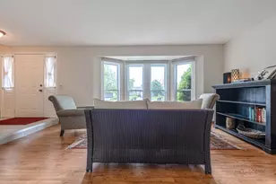 4 Montana Ct, Cary, IL 60013 - Photo 3