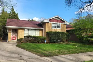 7023 S Bennett Ave, Chicago, IL 60649 - Photo 1