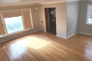 7023 S Bennett Ave, Chicago, IL 60649 - Photo 5