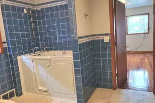 7023 S Bennett Ave, Chicago, IL 60649 - Photo 15