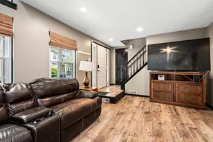 17037 East Circle Dr, Tinley Park, IL 60477 - Photo 5