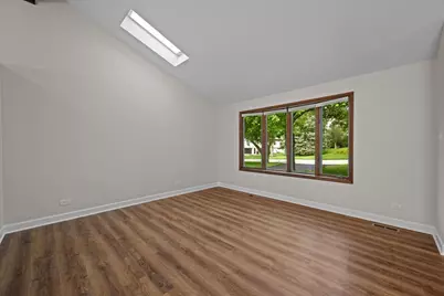 7655 Woodview Drive, Woodridge, IL 60517 - Photo 5