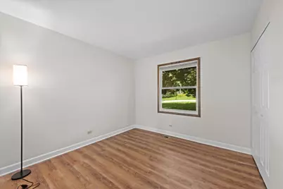 7655 Woodview Drive, Woodridge, IL 60517 - Photo 13