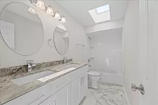 7655 Woodview Dr, Woodridge, IL 60517 - Photo 15