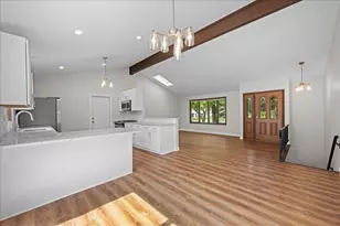 7655 Woodview Dr, Woodridge, IL 60517 - Photo 11