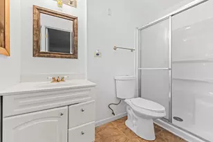 109 Landmeier Rd, Elk Grove Village, IL 60007 - Photo 7