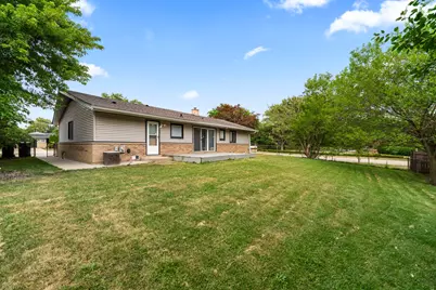 109 Landmeier Road, Elk Grove Village, IL 60007 - Photo 3