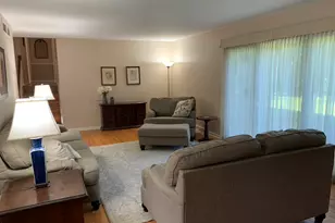 1126 Laurel Ln, Naperville, IL 60540 - Photo 3