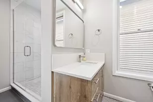 2307 W Melrose St, Chicago, IL 60618 - Photo 17