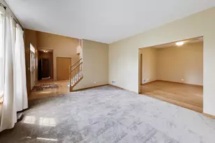 14106 Glenwood Ct, Libertyville, IL 60048 - Photo 7