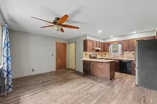 1004 Frank Dr, Champaign, IL 61821 - Photo 11