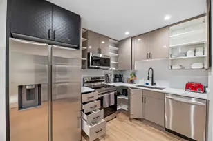 7109 N Western Ave, Chicago, IL 60645 - Photo 11