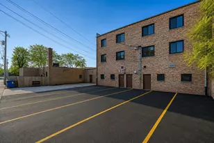 7109 N Western Ave, Chicago, IL 60645 - Photo 21