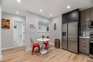 7109 N Western Ave, Chicago, IL 60645 - Photo 9
