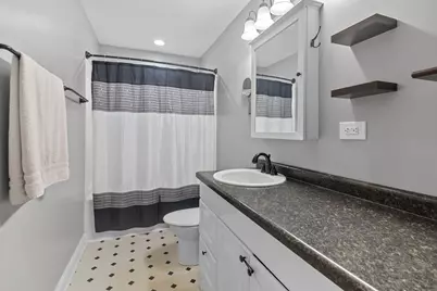 212 Galvin Parkway, Harvard, IL 60033 - Photo 13