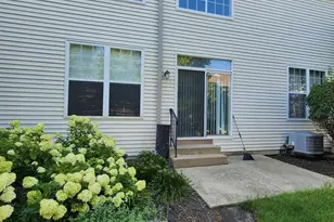 2822 Gypsum Cir, Naperville, IL 60564 - Photo 3