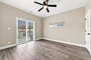 4053 S Prairie Ave, Chicago, IL 60653 - Photo 9