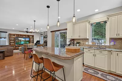 450 N Elm Avenue, Elmhurst, IL 60126 - Photo 9