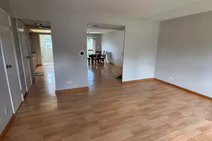 1932 Farnham Ct, Schaumburg, IL 60194 - Photo 3