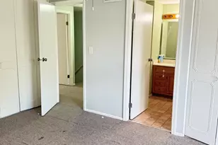1932 Farnham Ct, Schaumburg, IL 60194 - Photo 13