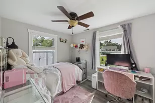 207 Second St, Elgin, IL 60123 - Photo 13