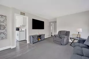 11642 S Meadow Ln Dr, Merrionette Park, IL 60803 - Photo 7