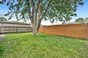 11642 S Meadow Ln Dr, Merrionette Park, IL 60803 - Photo 31