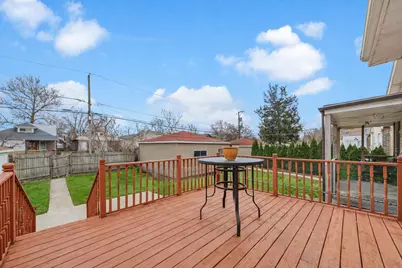 7717 S Luella Avenue, Chicago, IL 60649 - Photo 11