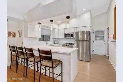 901 S Myrtle Avenue, Villa Park, IL 60181 - Photo 5