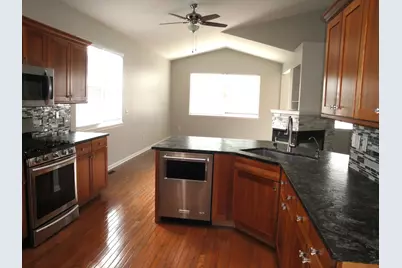 710 S Mecosta Lane, Romeoville, IL 60446 - Photo 5