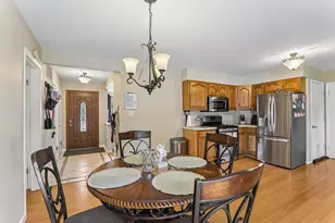 1212 Carswell Ave, Elk Grove Village, IL 60007 - Photo 9