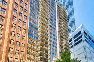 201 E Chestnut St, Chicago, IL 60611 - Photo 1