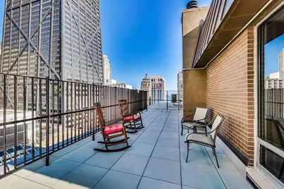 201 E Chestnut Street #3A, Chicago, IL 60611 - Photo 47