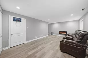 18107 Kostner Ave, Country Club Hills, IL 60478 - Photo 13