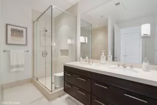 118 E Erie St, Chicago, IL 60611 - Photo 29