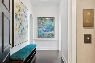 118 E Erie St, Chicago, IL 60611 - Photo 3