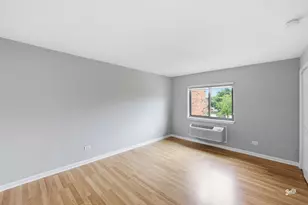 2215 Nichols Rd, Arlington Heights, IL 60004 - Photo 7