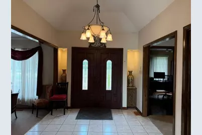 8283 Lake Ridge Drive, Burr Ridge, IL 60527 - Photo 3