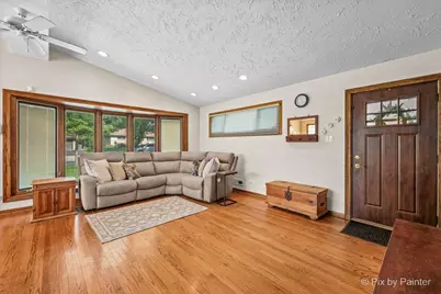 120 S Prairie Avenue, Bloomingdale, IL 60108 - Photo 5