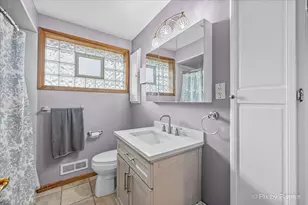 120 S Prairie Ave, Bloomingdale, IL 60108 - Photo 15