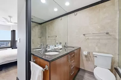 30 E Huron Street #5605, Chicago, IL 60611 - Photo 21