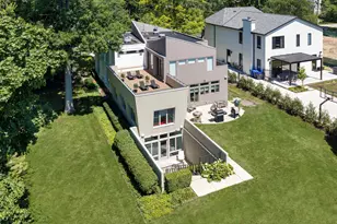 246 Beach Rd, Glencoe, IL 60022 - Photo 27