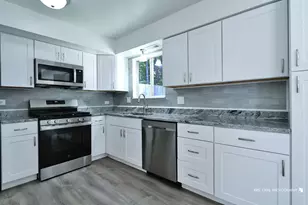 54 Linden Ct, Cary, IL 60013 - Photo 9