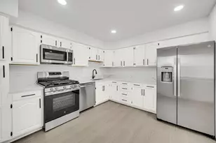 9011 N Clifton Ave, Niles, IL 60714 - Photo 7